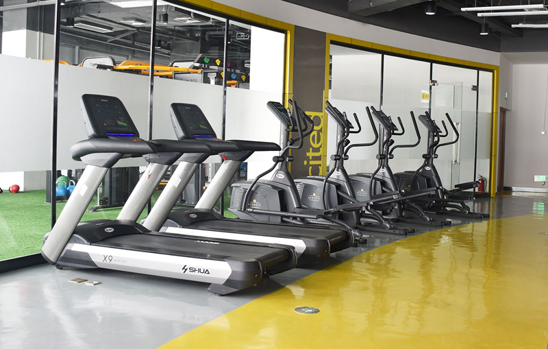健身房器材