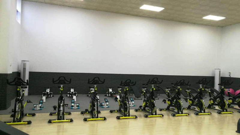 单位健身房器材